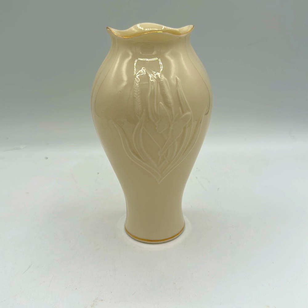 Belleek China Butterfly Collection Vase
